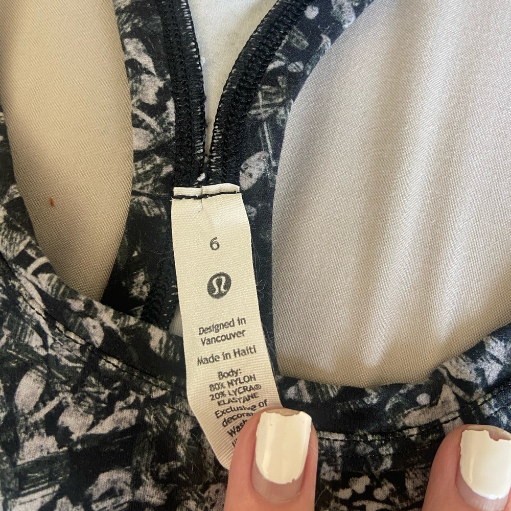 Never worn lululemon racer back tank